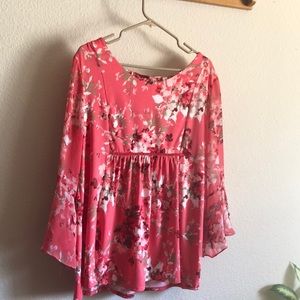 Cute blouse with bell sleeves
